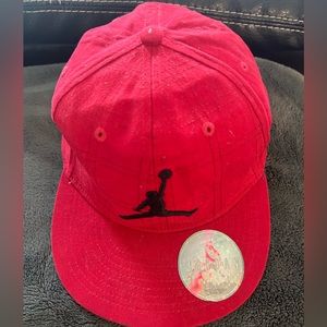 Jordan……Youth Cap, Red, like new.